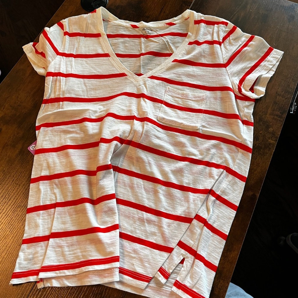 Red & White Striped V-Neck Shirt Size M